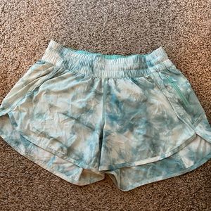 Lululemon 4 in shorts size 10